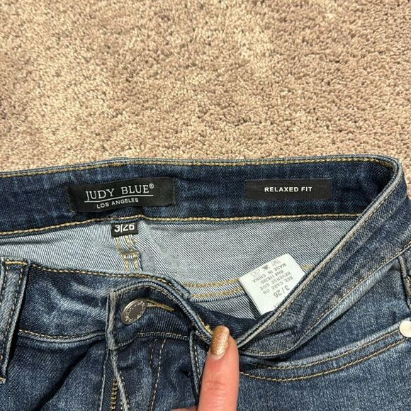 Judy blue! Dark stretchy relaxed denim size 3 like new - Picture 2 of 9